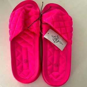 Hot pink sole mate sandals slippers size 10